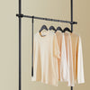 SoBuy FRG34-II-SCH Portant à vêtements télescopique robuste – Penderie ouverte réglable avec tringles et étagères, Porte-manteau pour chambre ou dressing, Noir