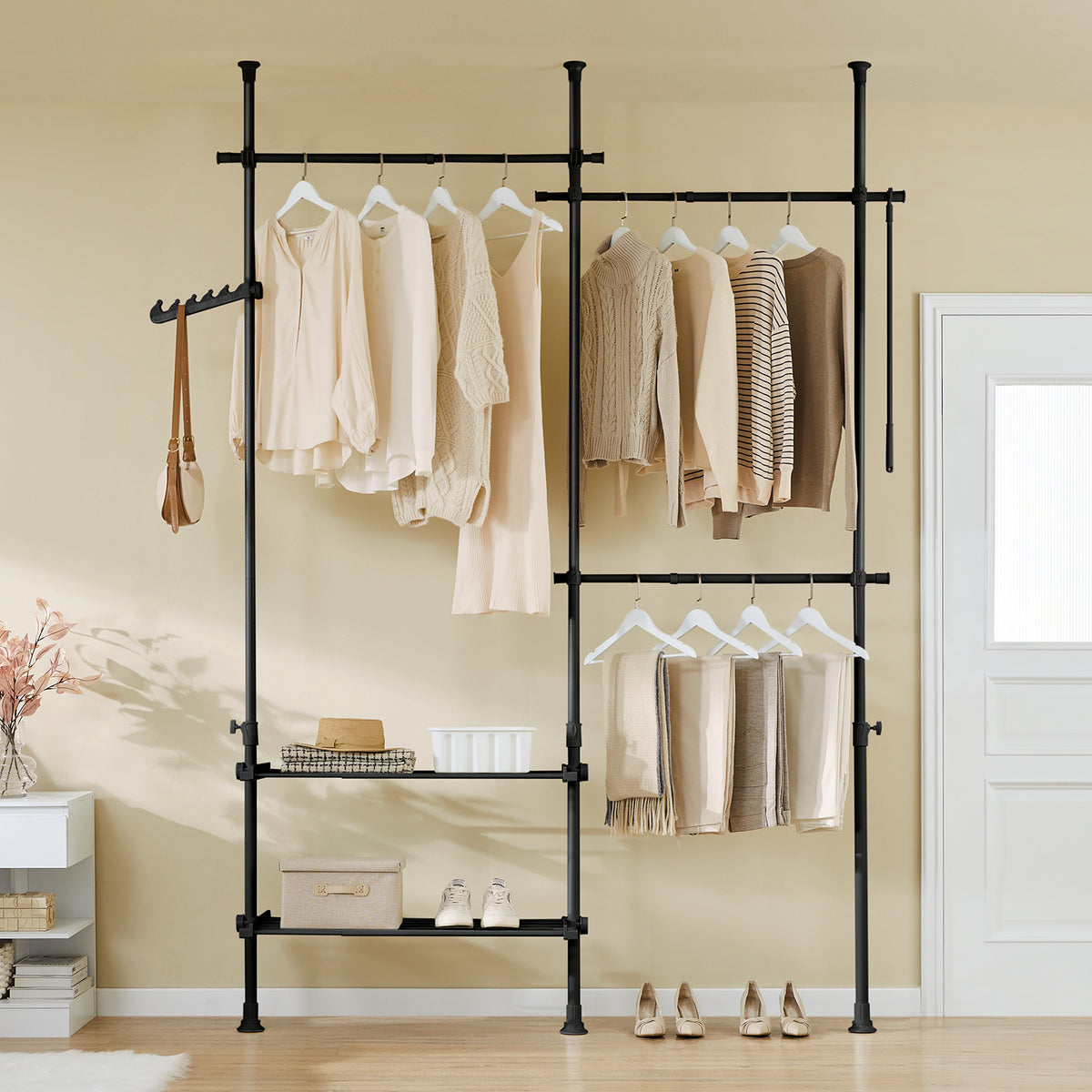 SoBuy FRG34-II-SCH Dressing télescopique sans perçage 124–226 cm avec tringles et étagères – Penderie ouverte noire