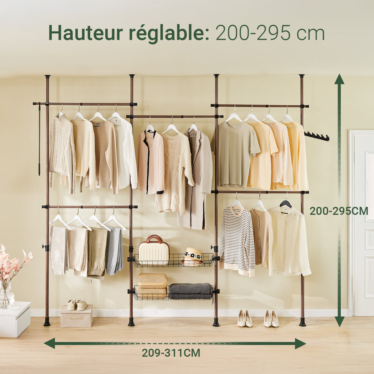 SoBuy KLS04-II-BR Portant à vêtements télescopique solide - Penderie ouverte réglable avec tringles et étagères, Porte manteau pour chambre/dressing, Marron