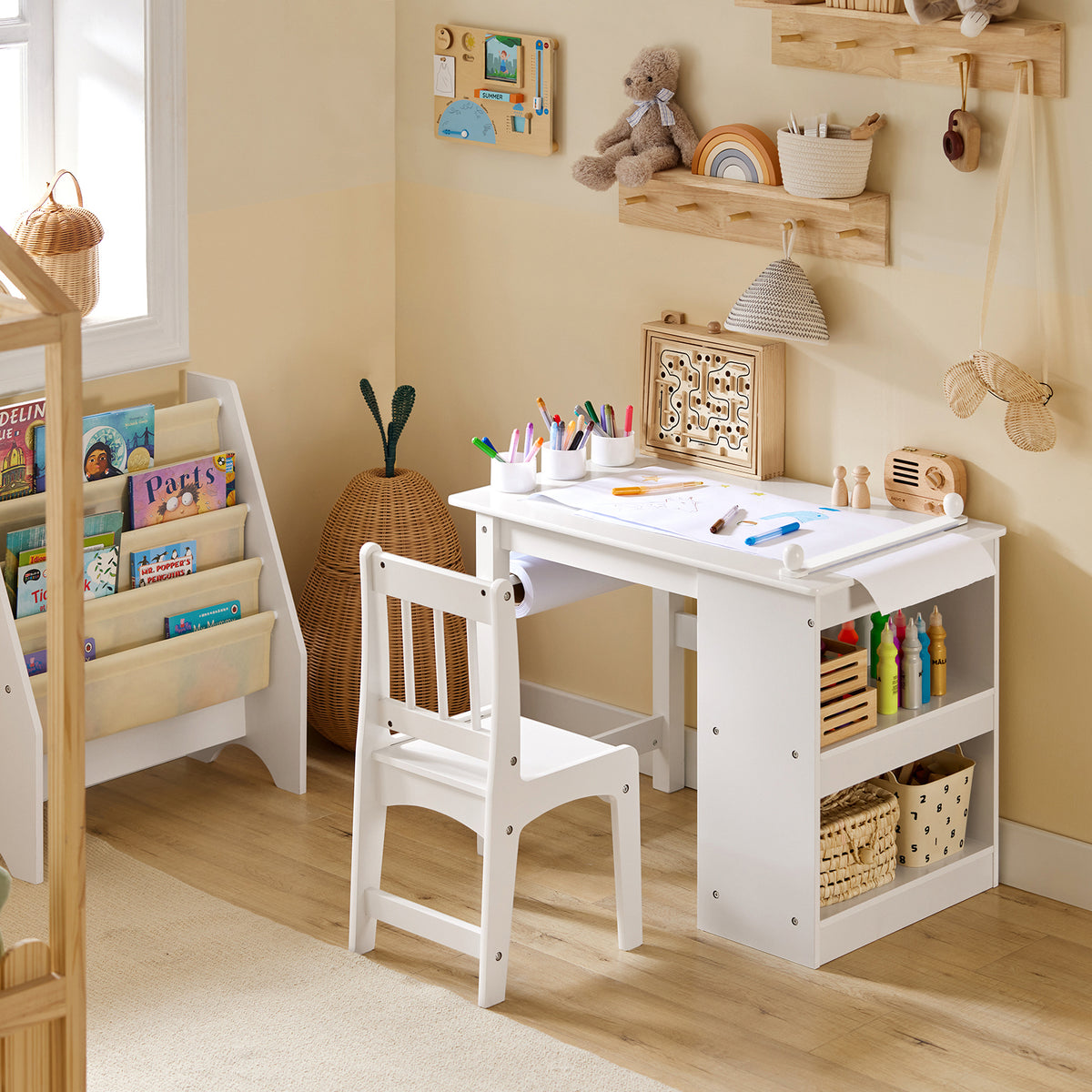SoBuy KMB60-W Table Enfant avec Chaise Ensemble 2 Pièces Table et Chaise pour Enfant Bureau avec 2 Étagères Porte-Papier et Rangements Stylos Blanc 80x54x65