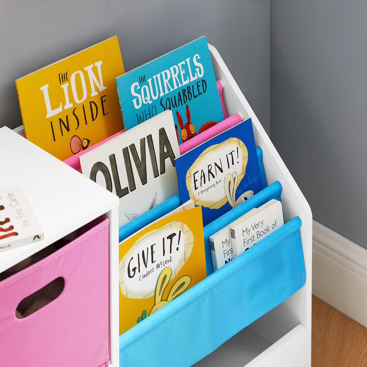 SoBuy KMB76-F Bibliothèque pour Enfants, Organisateur Jouets et Livres pour Enfants avec 2 Paniers, 5 Étagères et 1 Compartiment