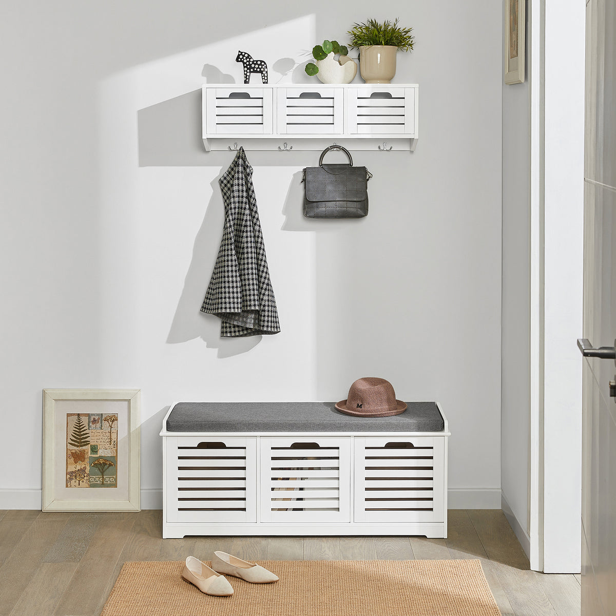 SoBuy FSR23-W Banc à Chaussures avec Coussin Rembourré et 3 Paniers de Rangement pour Entrée – 105x35x43 cm, Blanc