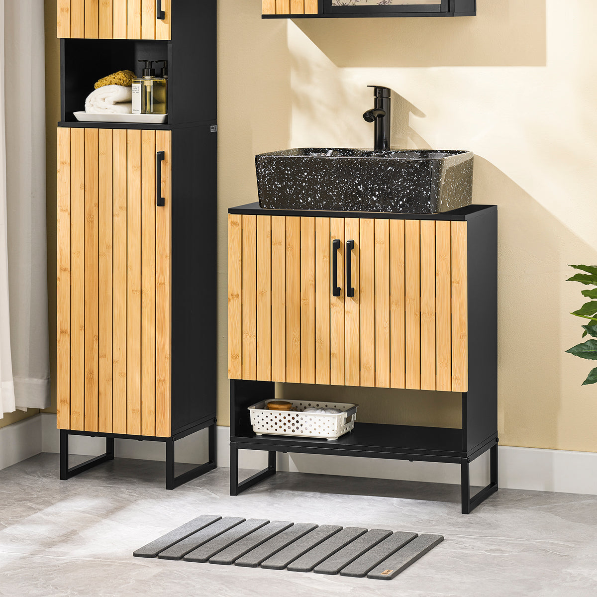 SoBuy BZR202-SCH Meuble sous Lavabo avec Découpe Siphon, Étagère Réglable et Portes en Bambou – L60×P30×H70 cm, MDF E1, Pieds Métal, Noir