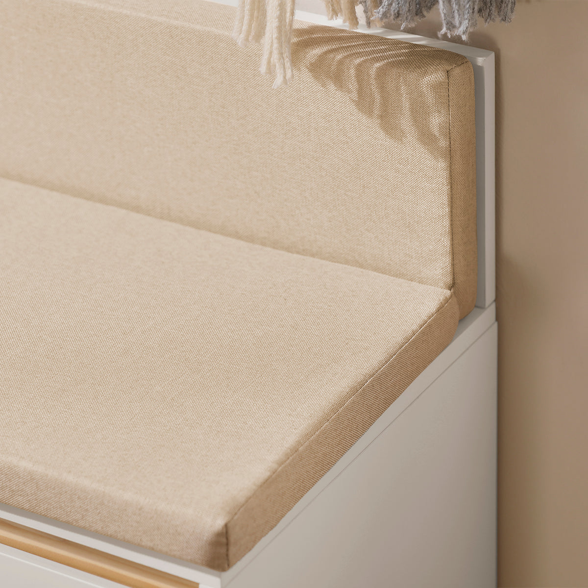 Banc à chaussures SoBuy FSR128-W – détail du coussin rembourré