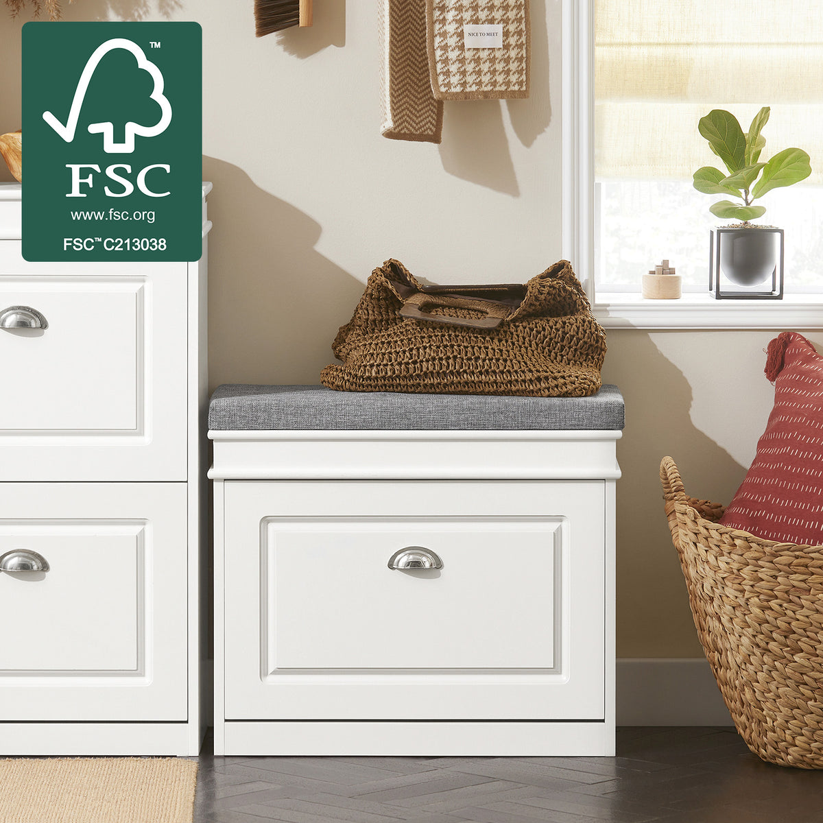 SoBuy FSR82-K-W Banc à chaussures avec assise 60 cm coussin rembourré et abattant slim 24 cm – Blanc FSC®